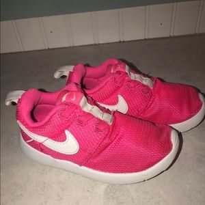Pink Nike’s